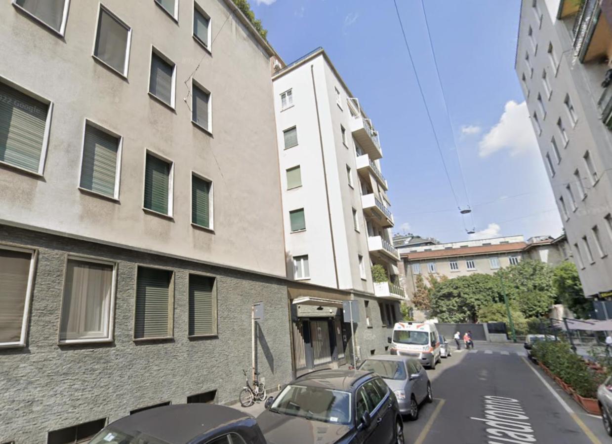Stayeasy Quadronno33 - 3 Bedrooms, 2 Baths - Duomo Walking Distance มิลาน ภายนอก รูปภาพ