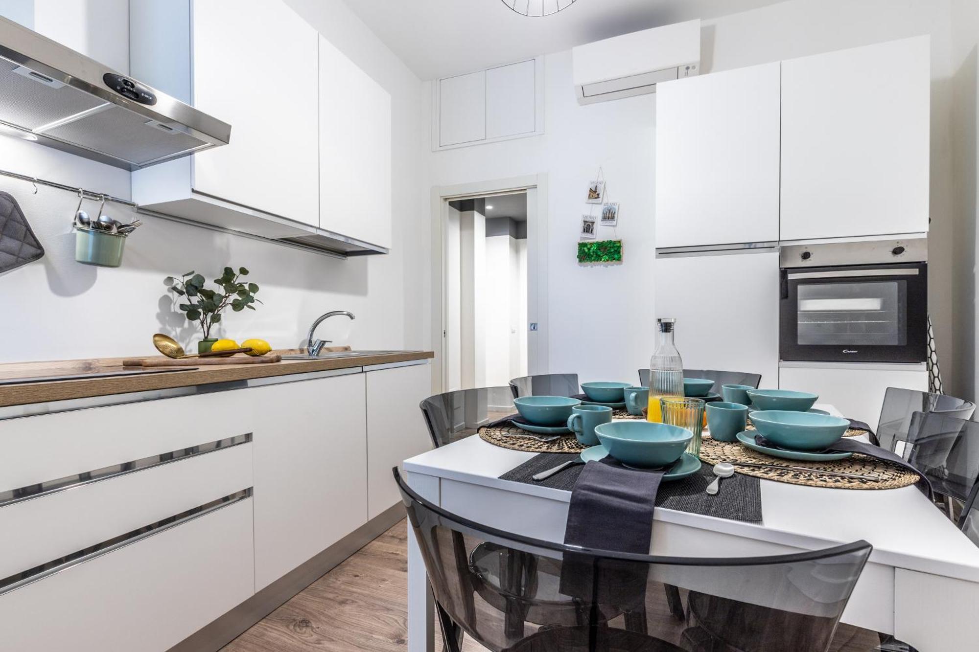 Stayeasy Quadronno33 - 3 Bedrooms, 2 Baths - Duomo Walking Distance มิลาน ภายนอก รูปภาพ