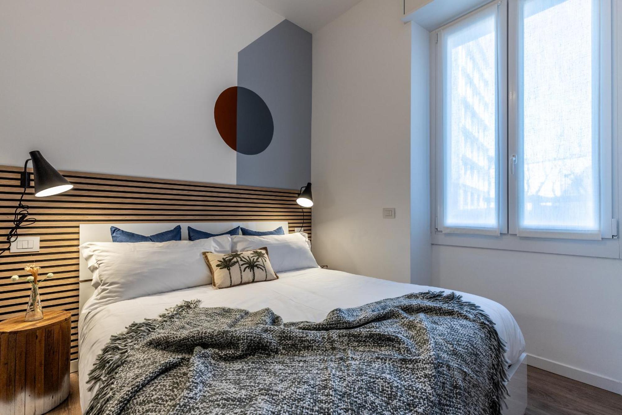 Stayeasy Quadronno33 - 3 Bedrooms, 2 Baths - Duomo Walking Distance มิลาน ภายนอก รูปภาพ